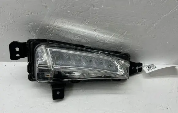 Suzuki Vitara (LY) Front fog light W1378
