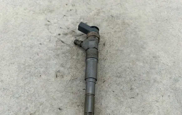 BMW 3 E46 Fuel injector 0445110131BOSCH