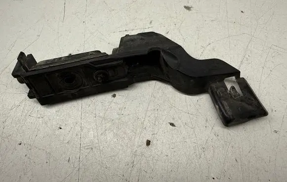 Audi A4 S4 B8 8K Front bumper mounting bracket 8K0807283