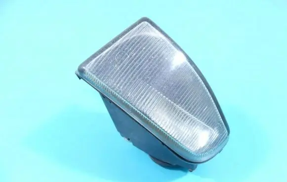 Toyota Avensis T220 Front fog light 81220-05040 IMPRK1328253