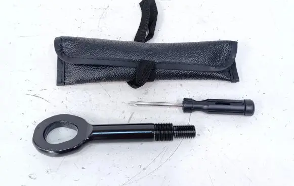 Towing hook eye