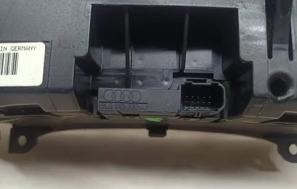 Audi A3 S3 8L Speedometer (instrument cluster) 110008894002 8L0919860E