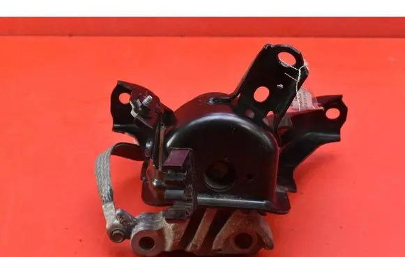 Toyota Corolla E10 Engine mount vacuum valve 