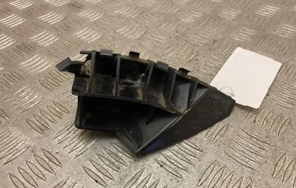 Tesla Model S Front bumper mounting bracket 109549500A