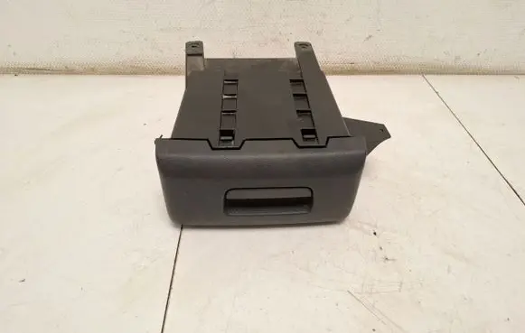 Volkswagen Golf Plus Glove box 5M0881578A