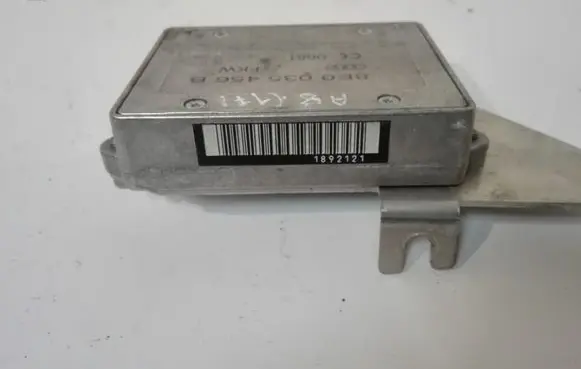 Audi A8 S8 D3 4E Aerial antenna amplifier 8E0035456B