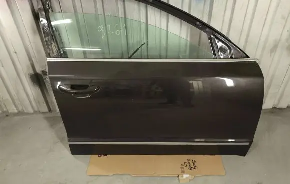 Skoda Superb B6 (3T) Front door