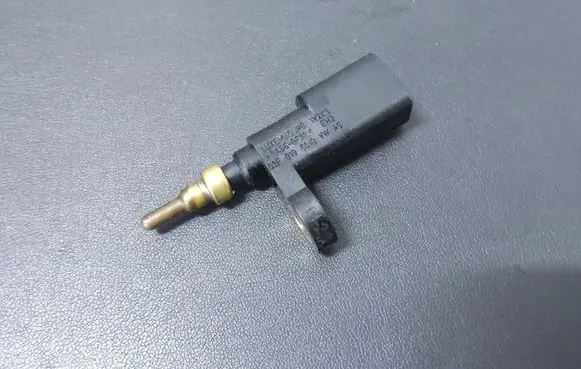 Volkswagen T-Roc Coolant temperature sensor 03F919501B