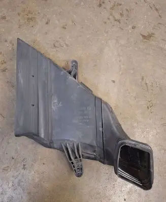 Audi A4 S4 B8 8K Air intake duct part 8K0129618A 8K0129618