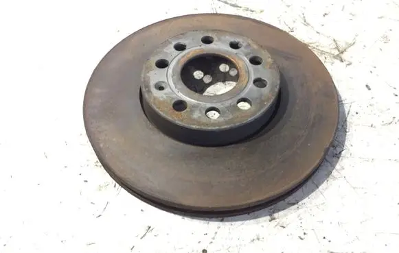 Volkswagen Touran I Front brake disc