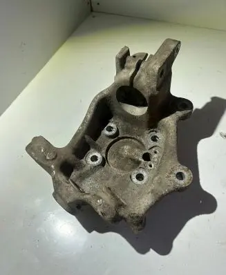 BMW 5 E39 Front wheel hub