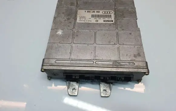 Audi A4 S4 B5 8D Engine control unit/module 8D0907558A 0261204503 0261204504
