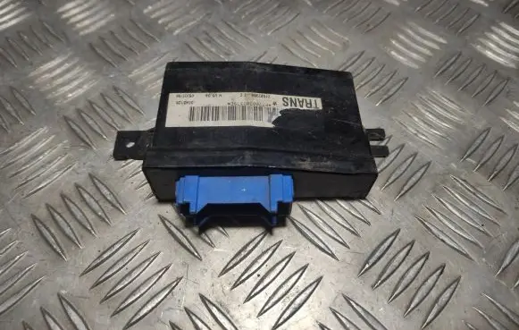 Renault Kangoo I Airbag control unit/module 21622358 P7700307379E