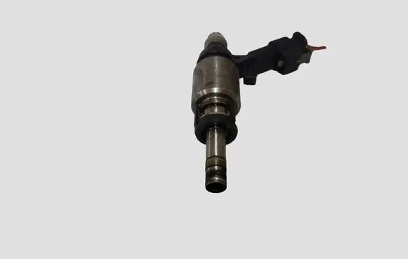 Audi A4 S4 B8 8K Fuel injector 06H906036H