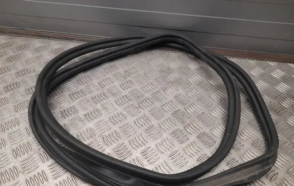 Audi A5 Trunk rubber seal (body) 8W6827705B