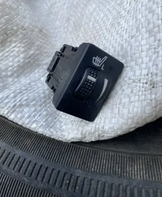 Toyota Avensis T270 Seat heating switch 453485