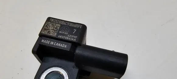 Jeep Grand Cherokee WL Airbag deployment crash/impact sensor 68370841AA