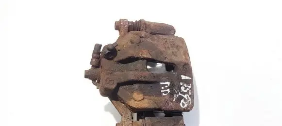 Hyundai i30 Front brake caliper