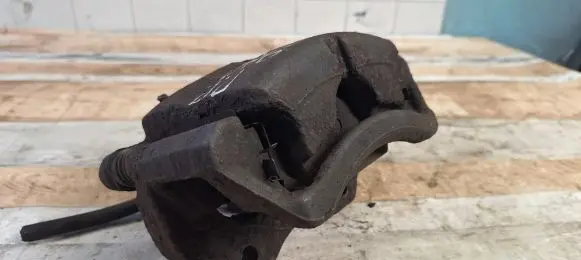 Nissan Almera Tino Front brake caliper