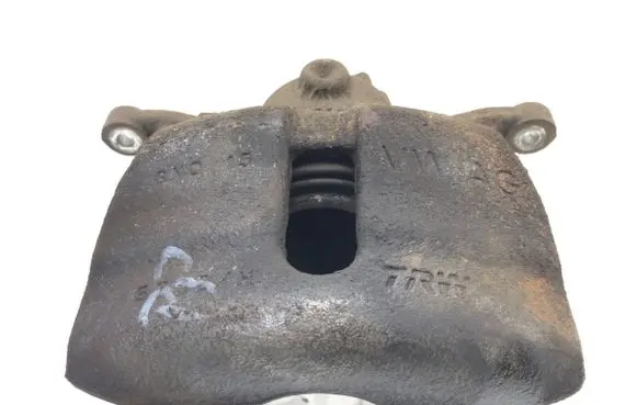 Volkswagen Golf VII Front brake caliper