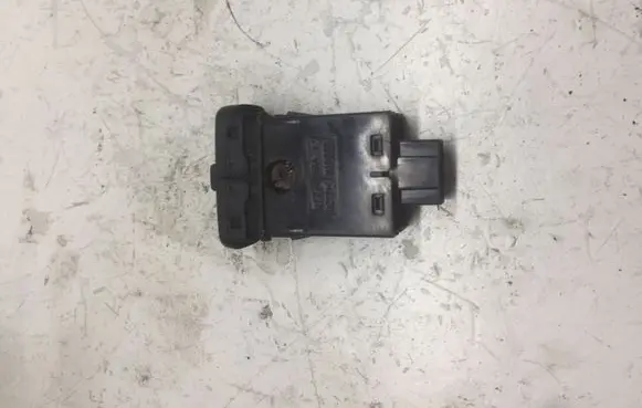 Honda CR-V Sunroof switch 0778000710