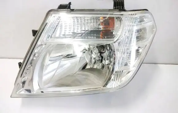 Nissan Navara D40 Headlight/headlamp