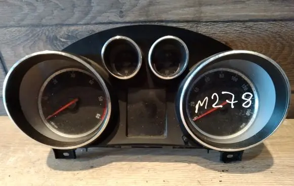 Opel Insignia A Speedometer (instrument cluster)