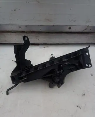 Audi S5 Headlight/headlamp mounting bracket 89392979 8K0959651