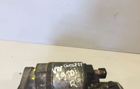 Volkswagen Golf IV Starter motor 020911023R 0110BD D7RS29