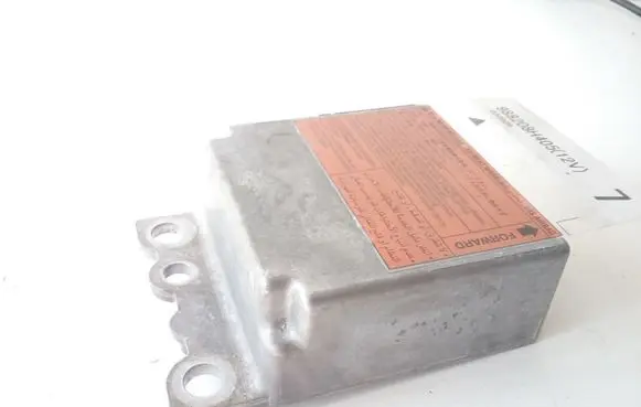 Nissan X-Trail T30 Airbag control unit/module 988208H405 030909