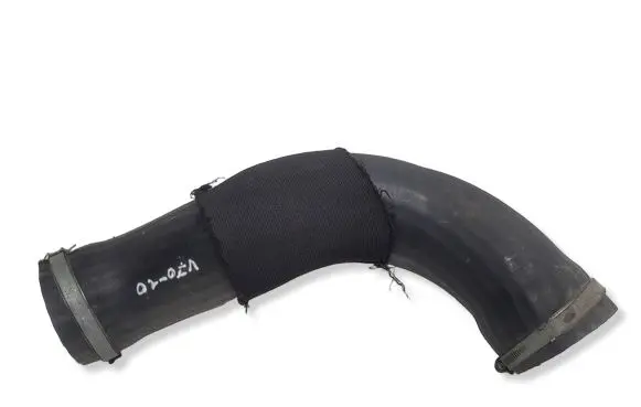 Volvo V70 Intercooler hose/pipe 