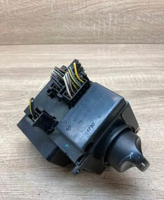 Mercedes-Benz A W168 Light switch 1685450104 501733 USED