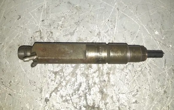 Volkswagen Golf IV Fuel injector 028130201T 2FHKBEL58P144 190BAR
