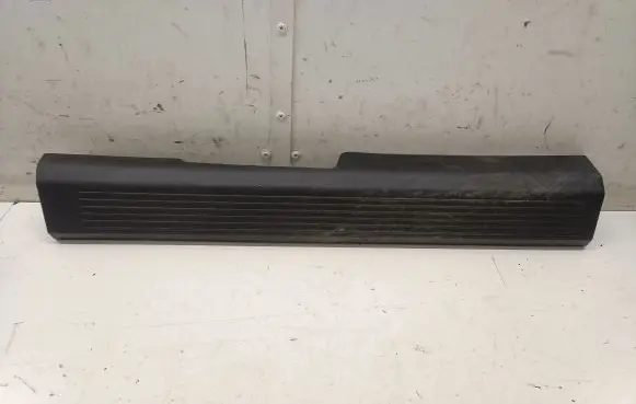 Nissan Qashqai J12 Front sill trim cover 769B46UA1A