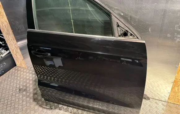 Audi Q3 8U Front door