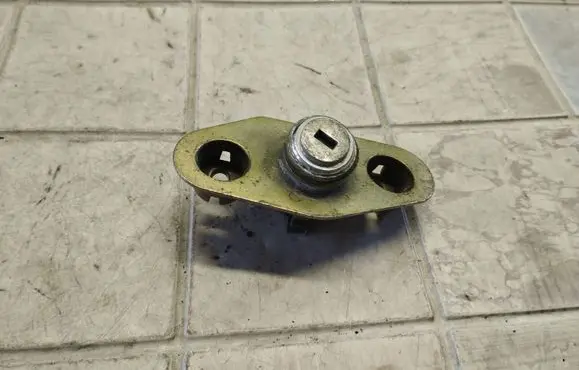Volvo S60 Tailgate/trunk/boot lock/catch/latch 737700001