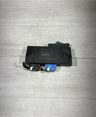 BMW 3 E90 E91 Comfort/convenience module 9176877 9027023246 10681810