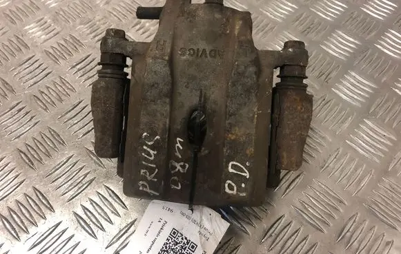 Toyota Prius (XW20) Front brake caliper