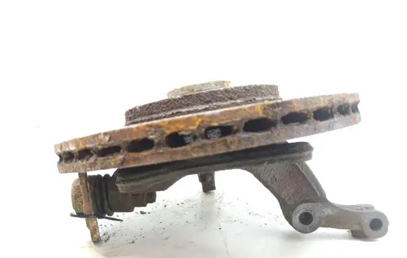 Front wheel hub