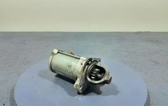 KIA Sportage Starter motor 361002B800