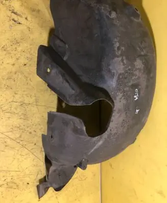 Renault Clio III Rear arch 