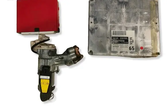 Toyota MR2 (W30) III Immobilizer control unit/module 1752004653 8966117640