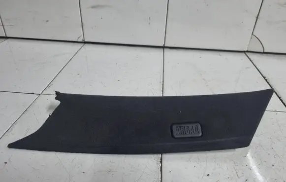 BMW 5 E60 E61 (C) pillar trim 7061344 52107010