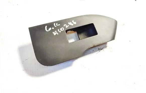 Chevrolet Captiva Front door window switch trim 201003485