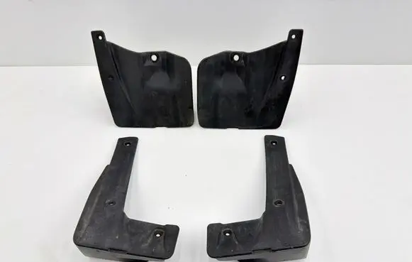 Subaru Outback (BT) Mudguards set 