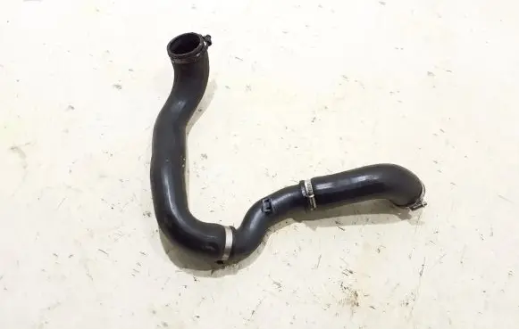 Ford Kuga II Intercooler hose/pipe FV416K683AD