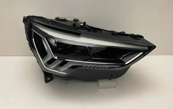 Audi Q3 F3 Headlight/headlamp 83A941034 1090025 1101D660000