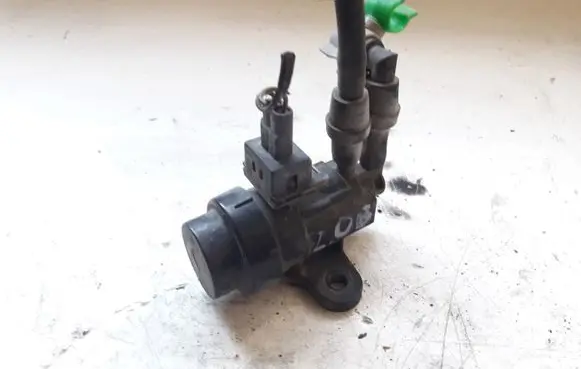 Ford Galaxy Vacuum valve 