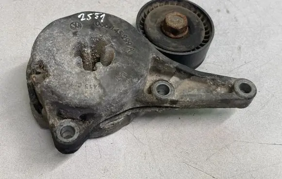 Volkswagen PASSAT B5 Alternator belt tensioner 