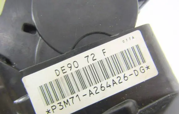 Mazda 2 Rear door lock DE9072F